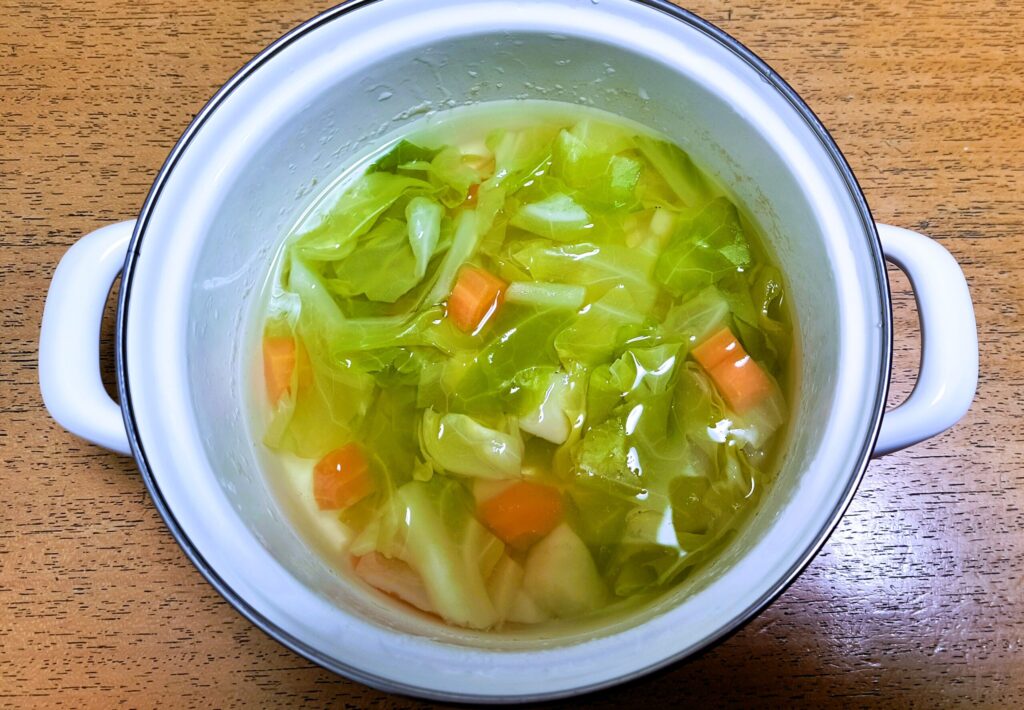 水で煮ただけの材料（味付けはしない）